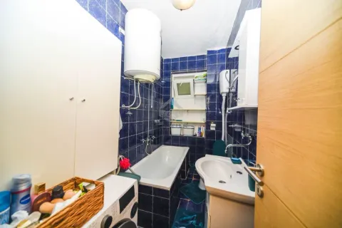 Izdavanje, trosoban stan, 70m², Centar, Podgorica - image 8