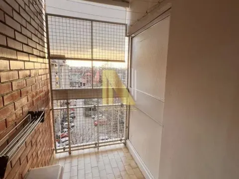 Izdavanje, četvorosoban stan, 75m², Sajmište, Novi Sad - image 18