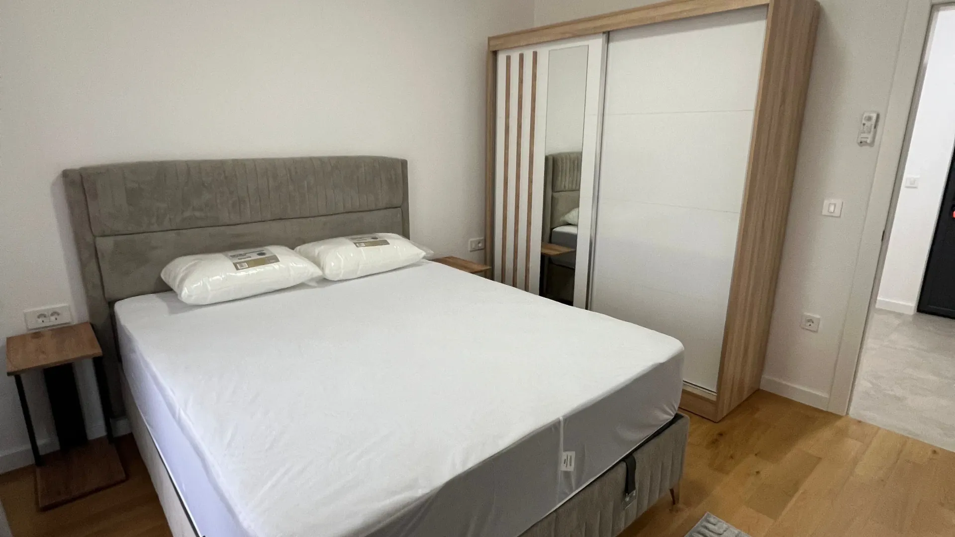 Rent, one bedroom apartment, 55m², Centar, Bar