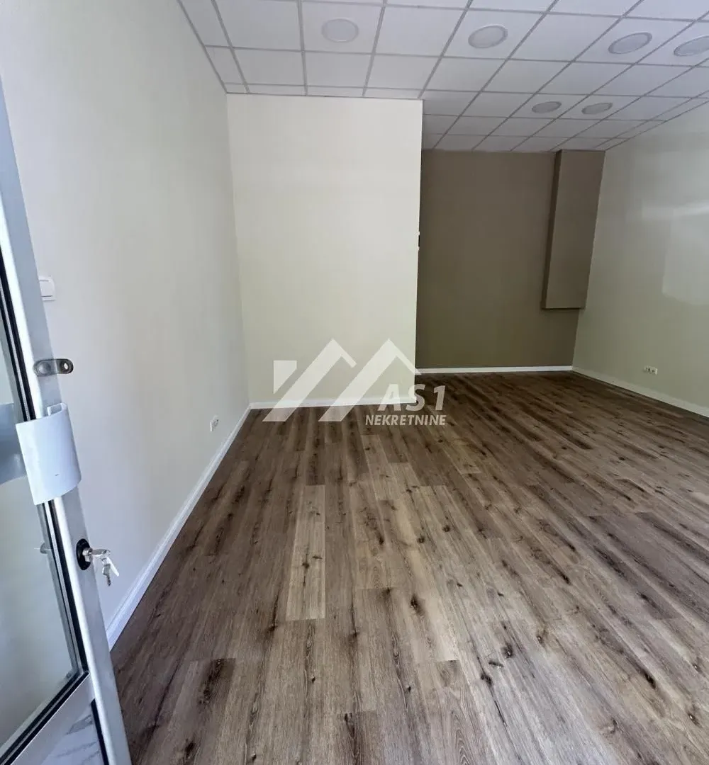 Rent, office space, 34m², Detelinara, Novi Sad Sve Podlokacije