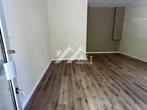 Rent, office space, 34m², Detelinara, Novi Sad Sve Podlokacije - image 4