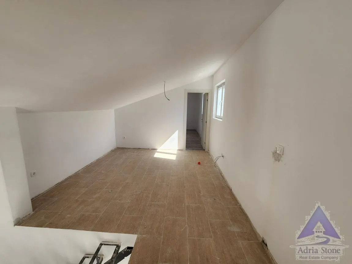 Sale, four bedroom apartment, 123m², Kalimanj, Tivat