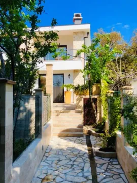 Prodaja, kuća, 160m², Dobra Voda, Bar - image 7