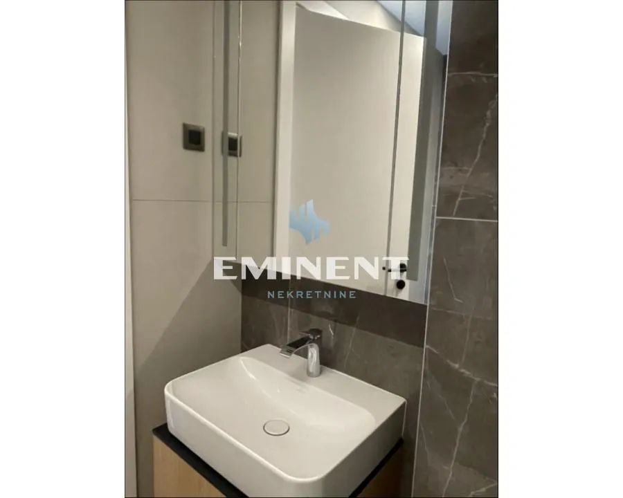 Rent, three bedroom apartment, 100m², Gundulićev Venac, Beograd