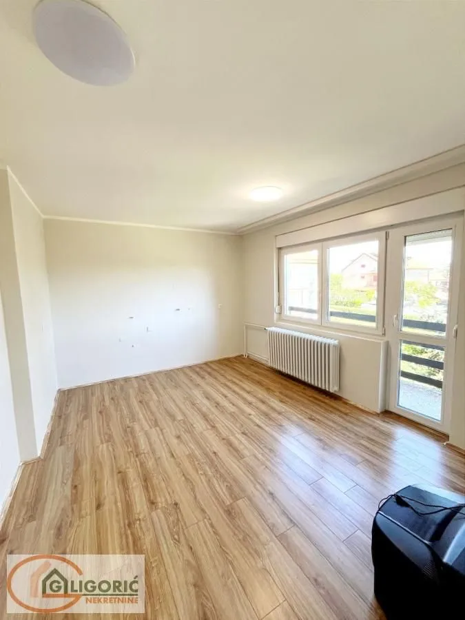 Sale, house, 453m², Sremčica, Beograd