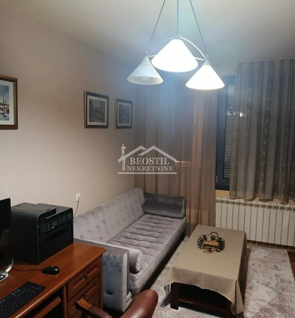 Prodaja, četvorosoban stan, 104m², Gradska Bolnica, Zvezdara Sve Podlokacije