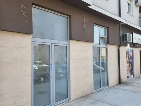 Prodaja, poslovni prostor, 50m², Centar, Nikšić - image 8