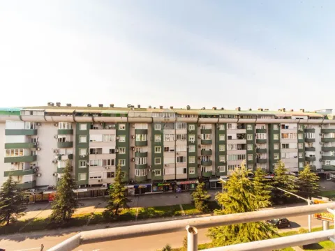 Prodaja, jednosoban stan, 42m², Stari Aerodrom, Podgorica - image 13