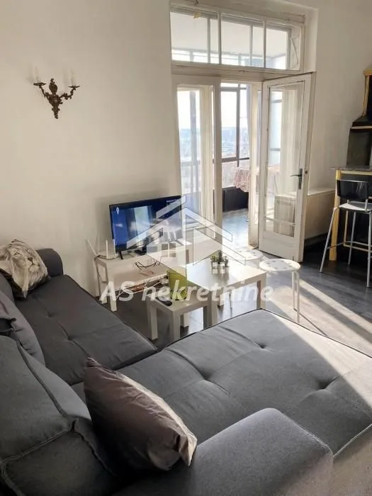 Rent, four bedroom apartment, 120m², Stari Grad, Beograd