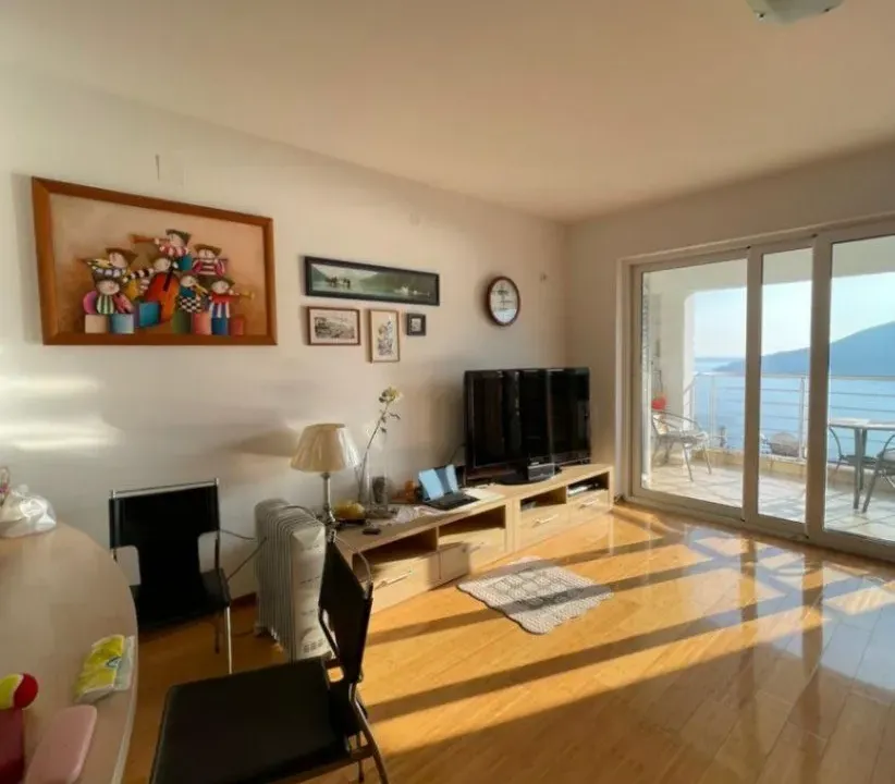 Prodaja, dvosoban stan, 107m², Centar, Herceg Novi