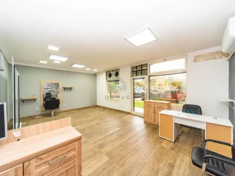 Izdavanje, poslovni prostor, 38m², Stara Varoš, Podgorica