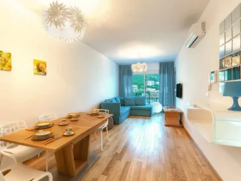 Sale, two bedroom apartment, 63m², Bečići, Budva
