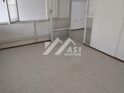 Izdavanje, poslovni prostor, 52m², Grbavica, Novi Sad Sve Podlokacije - image 6