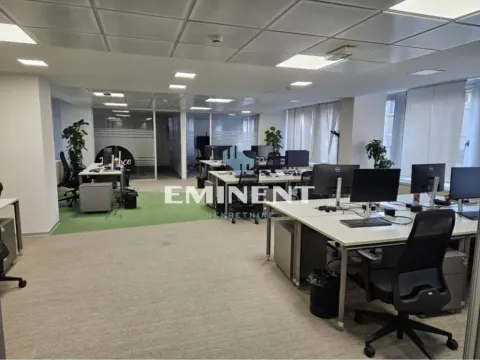 Izdavanje, poslovni prostor, 299m², Stari Grad, Beograd