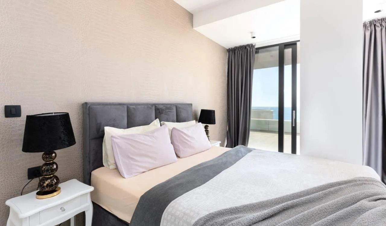 Sale, one bedroom apartment, 77m², Bečići, Budva