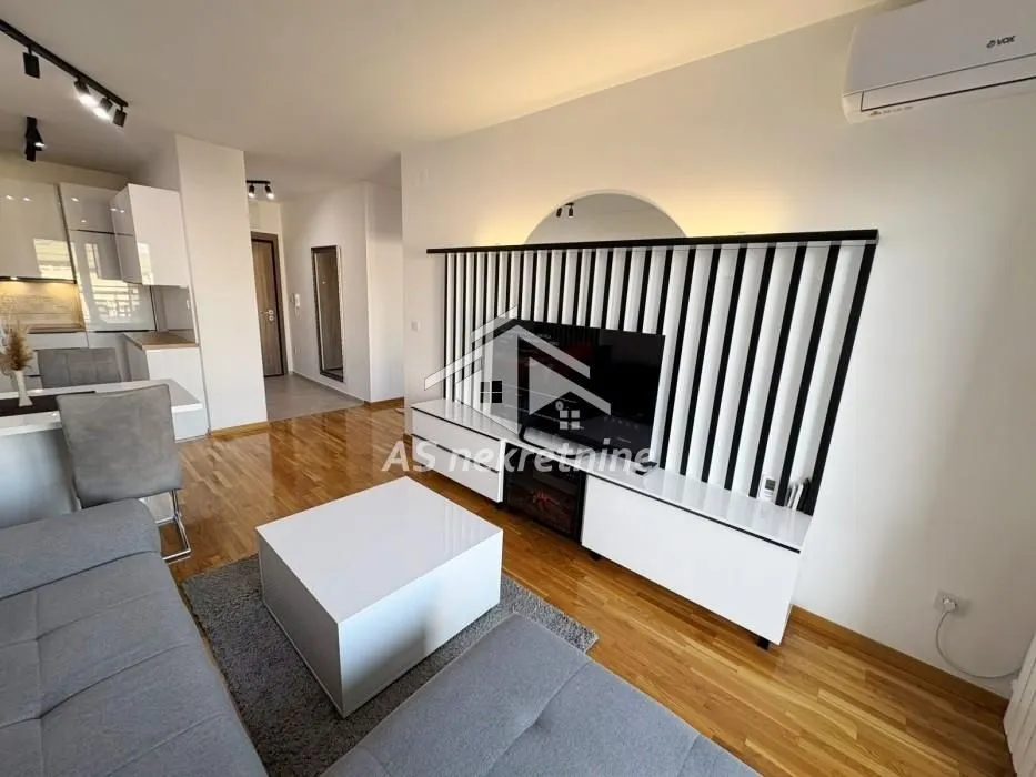 Rent, two bedroom apartment, 52m², Hala Pionir, Palilula Sve Podlokacije