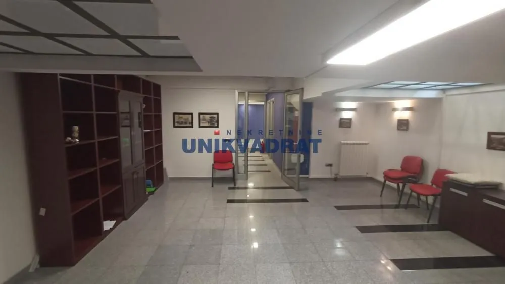 Rent, office space, 180m², Đeram Pijaca, Beograd