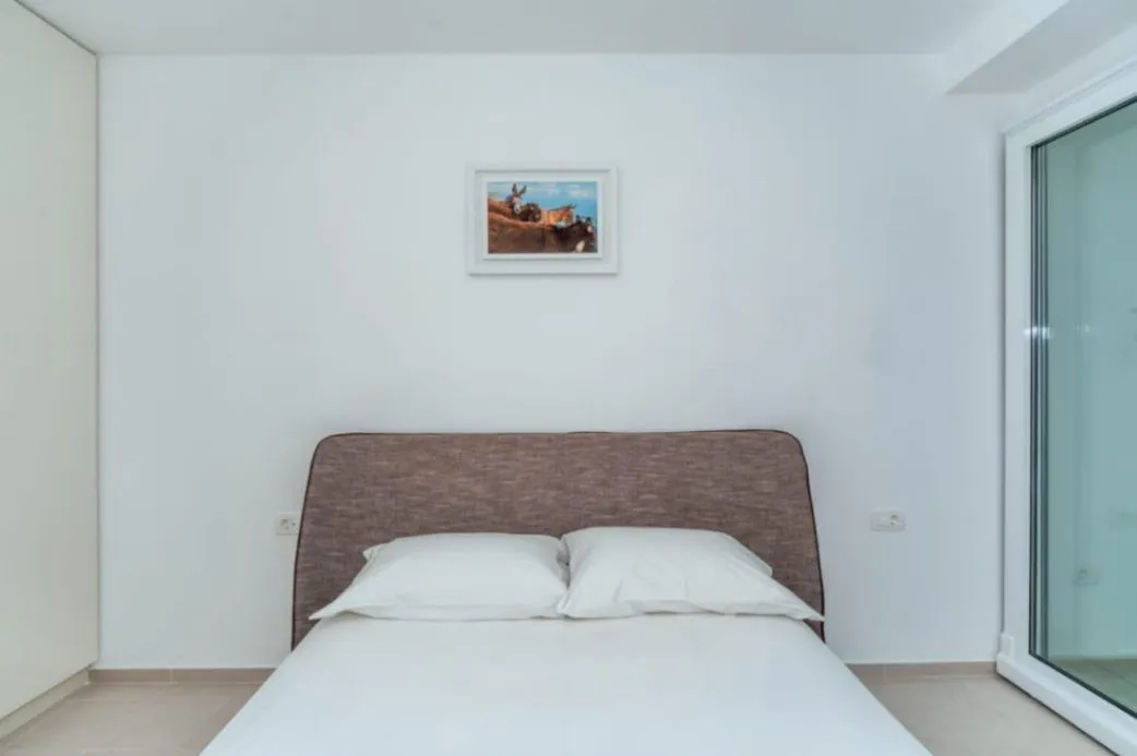 Rent, apartment, 54m², Pržno, Budva