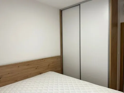 Izdavanje, jednosoban stan, 50m², New City, Podgorica - image 7