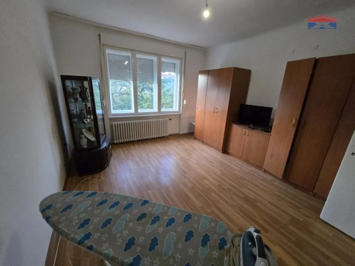Prodaja, trosoban stan, 61m², Stari grad, Novi Sad