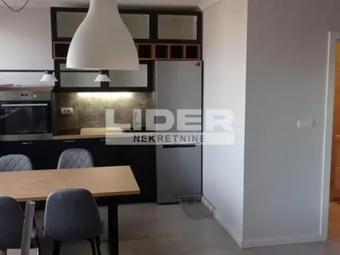 Izdavanje, jednosoban stan, 27m², Senjak, Beograd