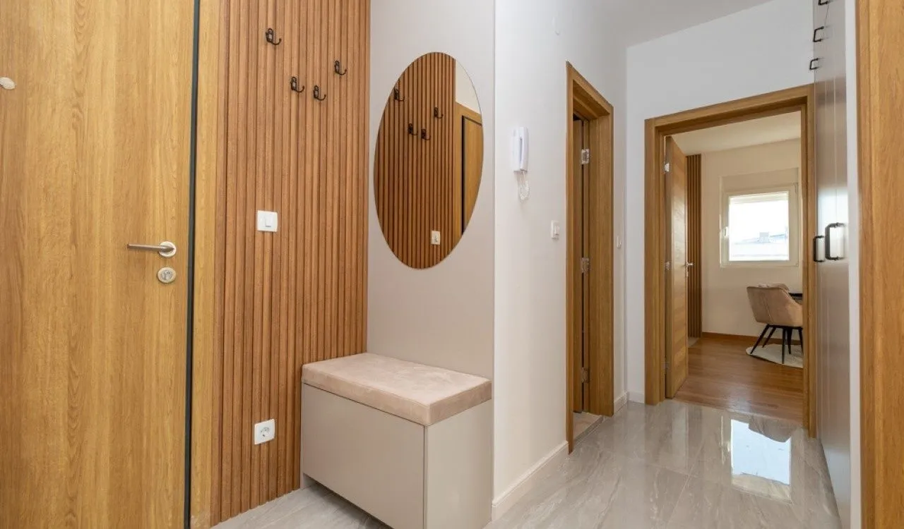 Izdavanje, dvosoban stan, 75m², City Kvart, Podgorica