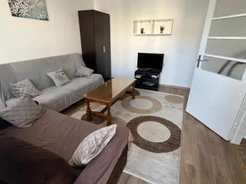 Rent, one bedroom apartment, 45m², Centar, Bar - image 2