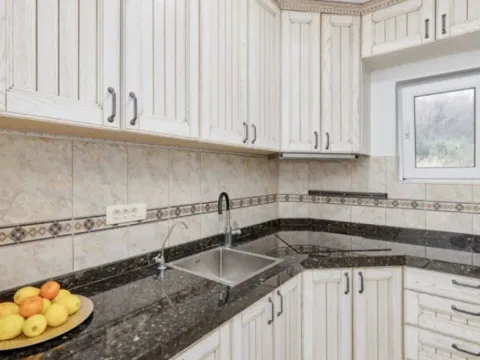 Izdavanje, jednosoban stan, 54m², Seljanovo, Tivat - image 7