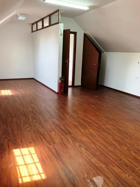 Sale, office space, 80m², Staro groblje, Niš