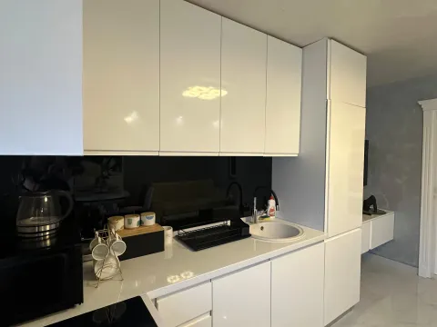 Izdavanje, jednosoban stan, 60m², Centar, Tivat - image 18