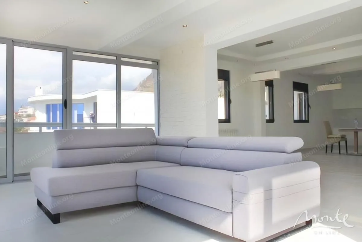 Prodaja, trosoban stan, 241m², Dobre Vode, Bar