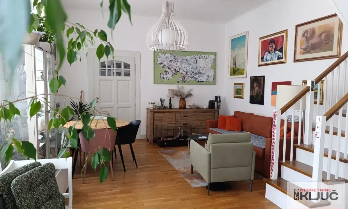 Prodaja, četvorosoban stan, 95m², Centar, Novi Sad