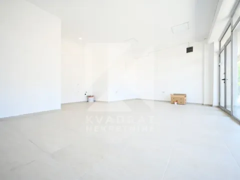 Rent, office space, 41m², Cvijetin Brijeg, Podgorica - image 2