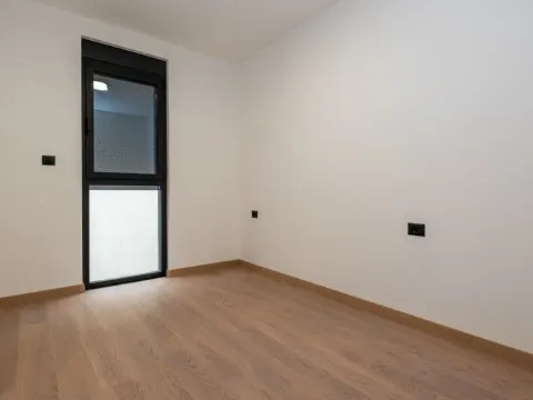 Sale, three bedroom apartment, 110m², Podgorica, Crna Gora - image 5