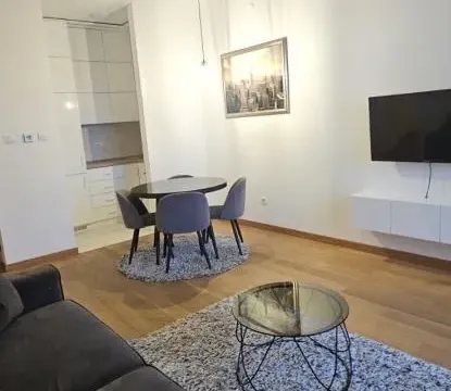 Izdavanje, dvosoban stan, 42m², Bulevar Evrope, Novi Sad Sve Podlokacije - image 4