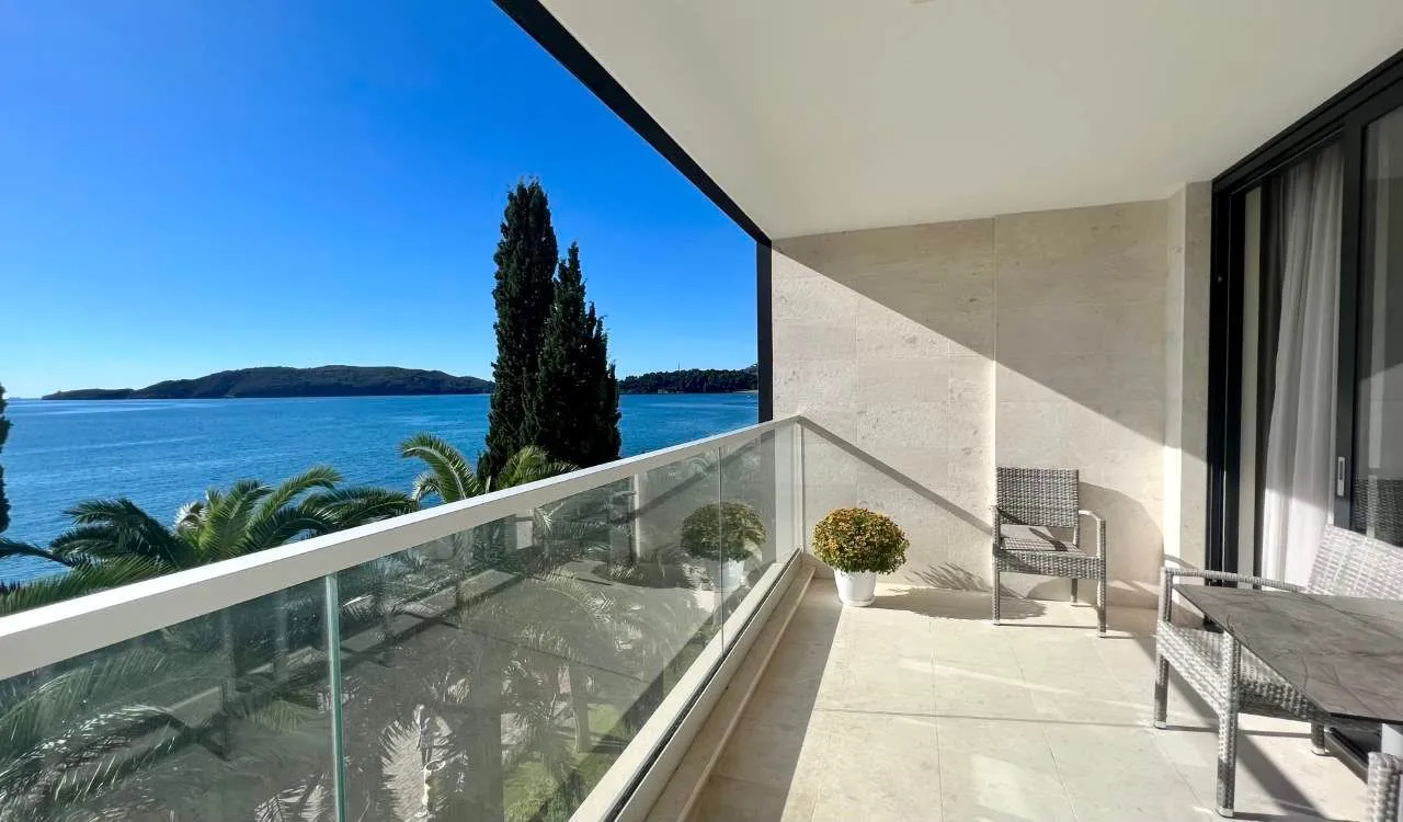Prodaja, dvosoban stan, 107m², Rafailovići, Budva