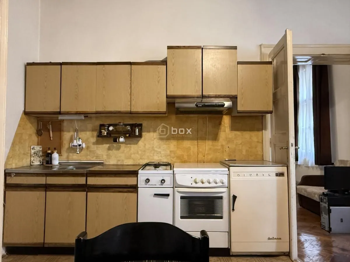 Rent, office space, 110m², Crveni Krst, Niš