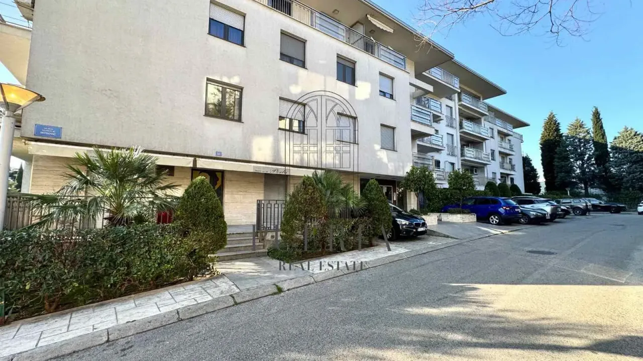 Izdavanje, jednosoban stan, 45m², Gorica C, Podgorica