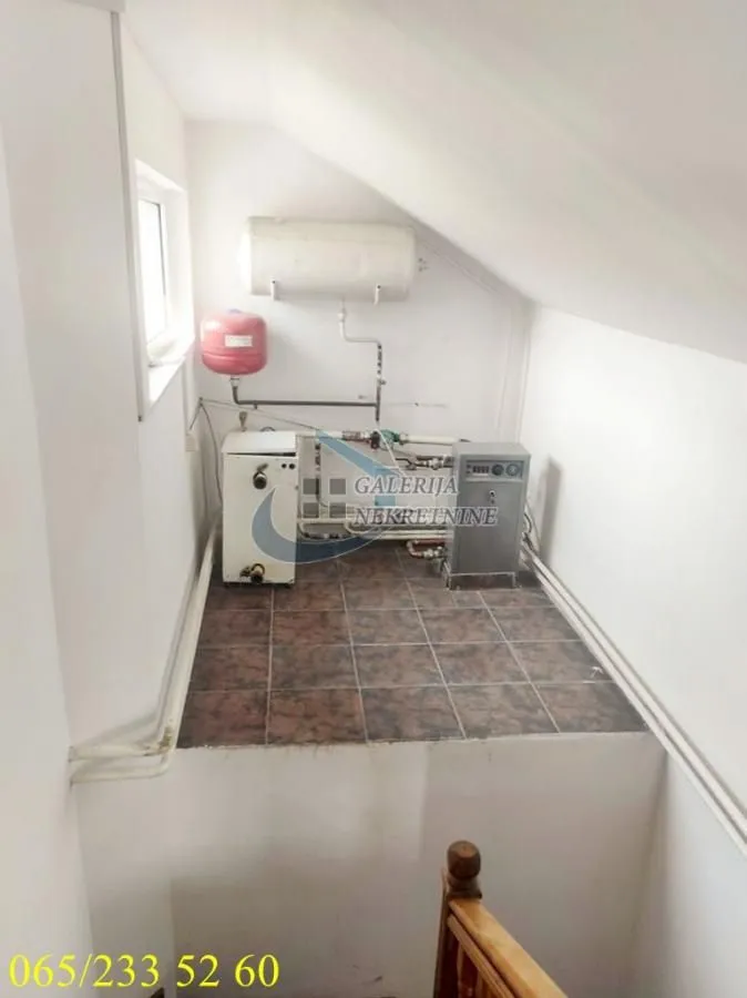 Rent, four bedroom apartment, 176m², Voždovac Sve Podlokacije, Beograd