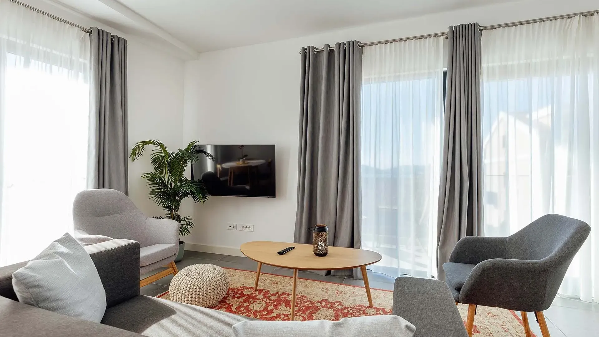 Izdavanje, jednosoban stan, 54m², Donja Lastva, Tivat
