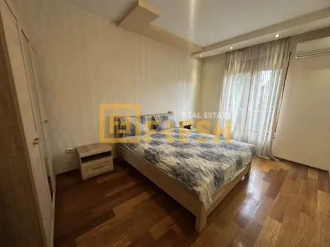 Izdavanje, jednosoban stan, 58m², Centar, Podgorica - image 9