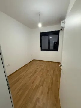 Sale, one bedroom apartment, 37m², Bečići, Budva - image 5