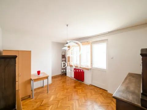 Sale, four bedroom apartment, 85m², Cvetni Trg, Vračar Sve Podlokacije - image 15