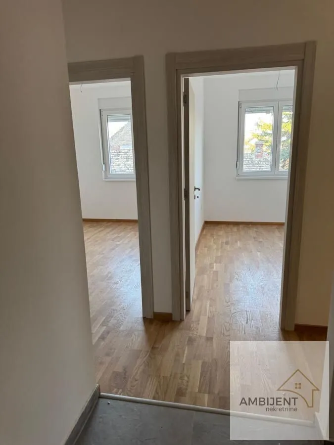 Prodaja, trosoban stan, 67m², Centar, Stara Pazova
