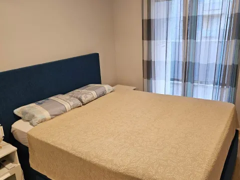 Izdavanje, jednosoban stan, 46m², City Kvart, Podgorica - image 10