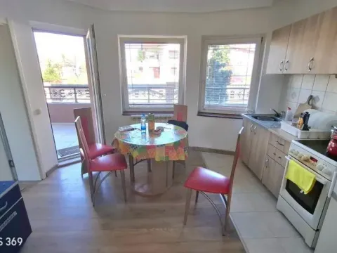 Prodaja, trosoban stan, 80m², Čukarica, Beograd - image 4