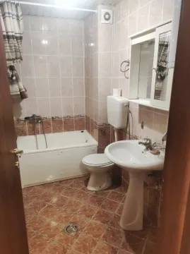 Izdavanje, stan, 25m², Krivi Most, Podgorica - image 7
