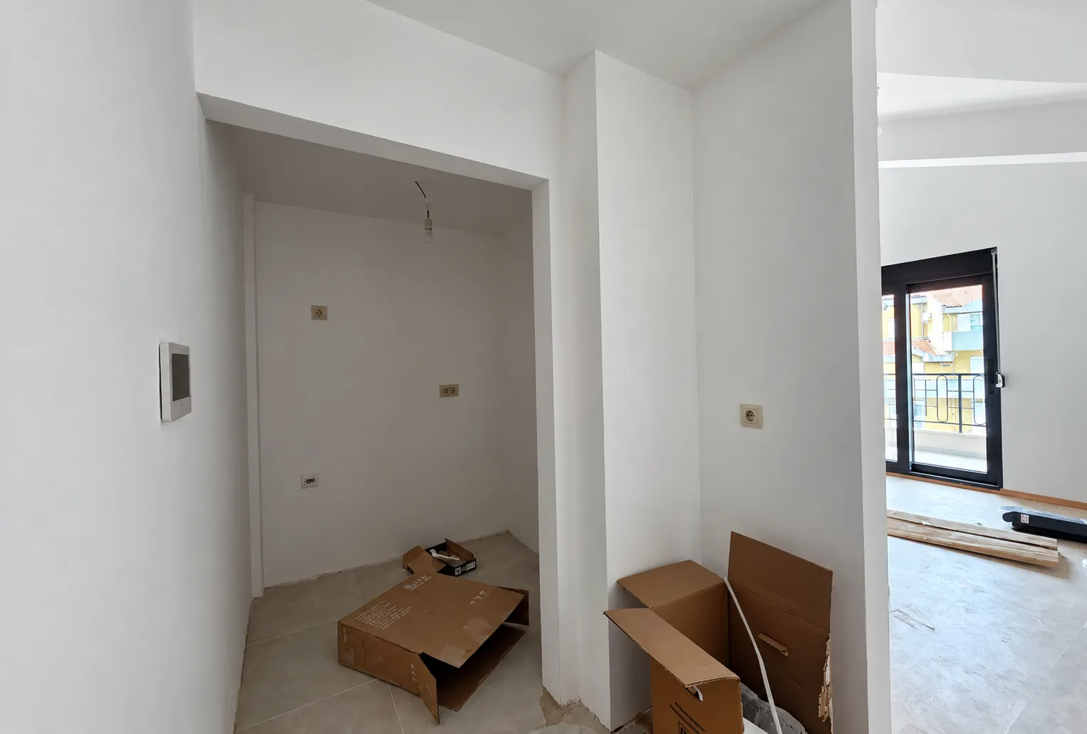 Prodaja, dvosoban stan, 70m², Adok, Budva