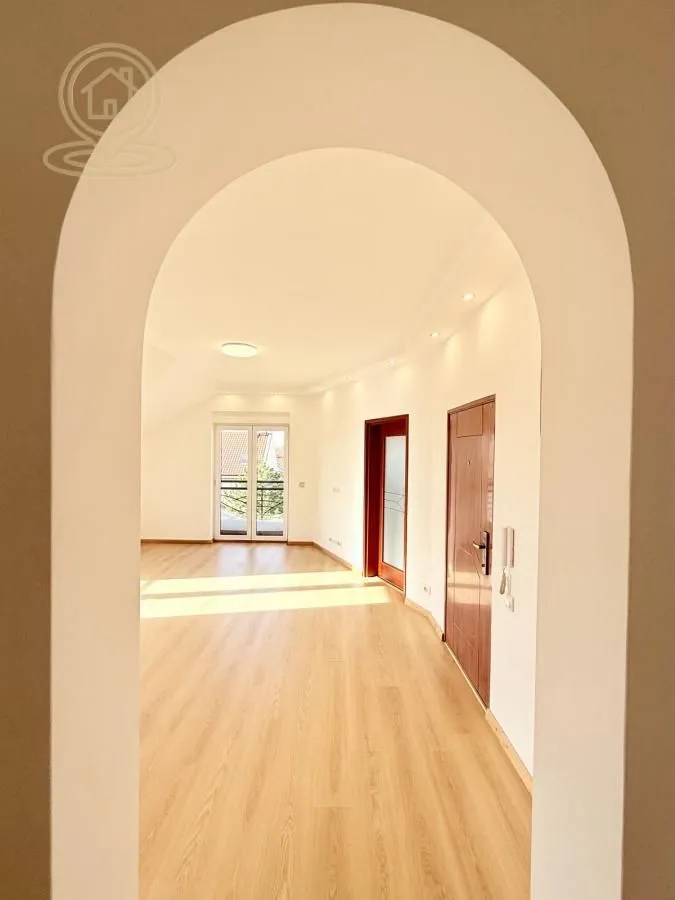 Rent, office space, 64m², Čukarica, Beograd
