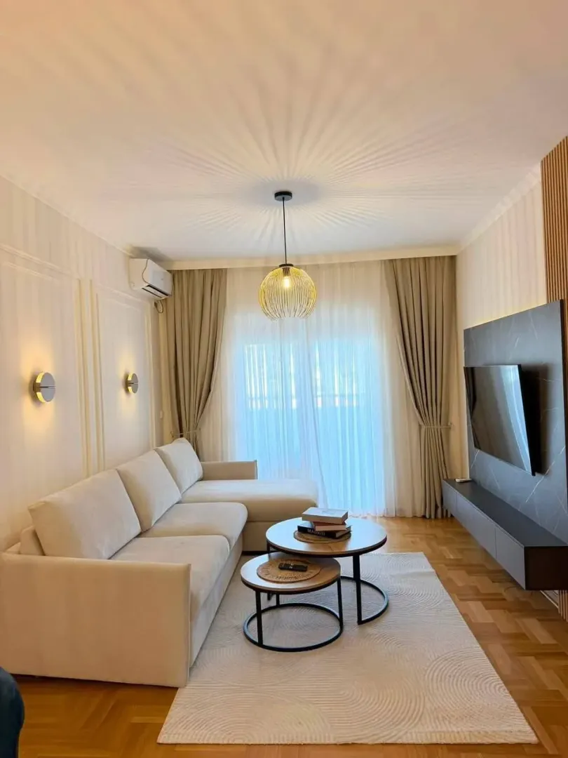 Rent, one bedroom apartment, 52m², Centar, Budva